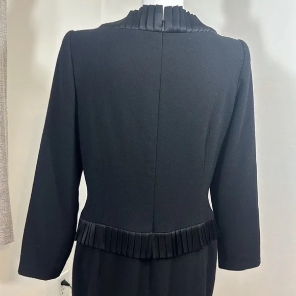 Vintage Carolina Herrera 100% wool dress with rhinestone buttons sz 14 - Picture 5 of 11